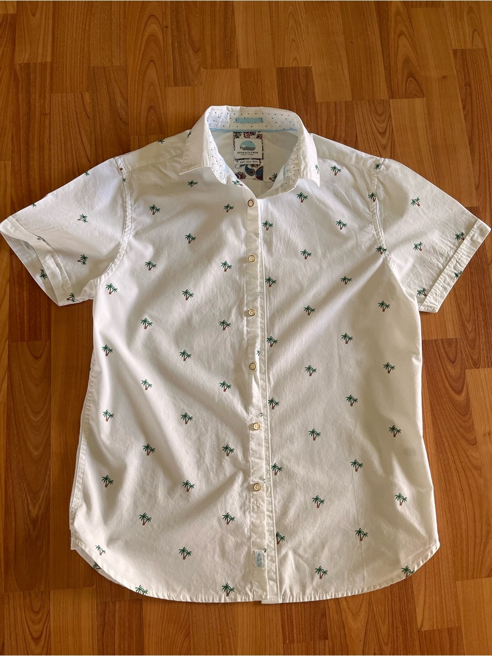Men's Short-Sleeve White Palm-Print Button-Up Shirt